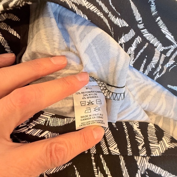 Margaret M - A Line Black Skirt with Palm Print; Stretch; Women's Size M - Picture 5 of 8